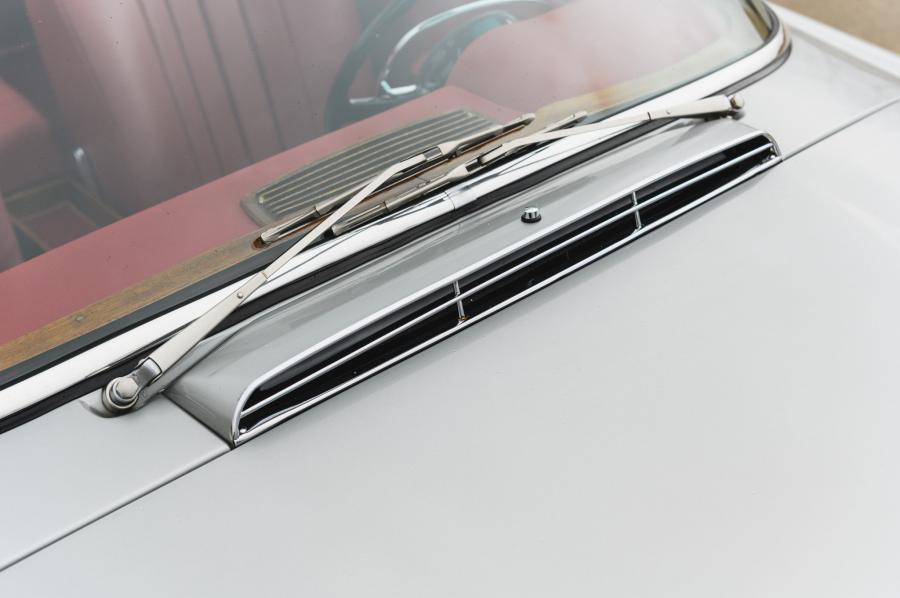 Детали экстерьера Mercedes-Benz 280 SL (W113) 1969 года  (EU) (фото 49 из 141)